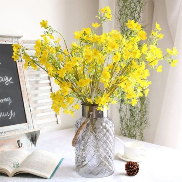 Fleurs décoratives artificielles pour un intérieur accueillant