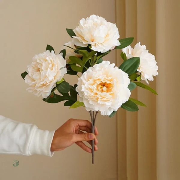 Pivoines artificielles avec feuillage réaliste