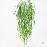 Plantes artificielles retombantes, vertes et luxuriantes