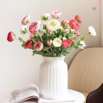 Renoncules artificielles en assortiment de couleurs
