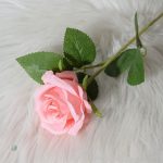 Fleur rose artificielle pour décoration intérieure