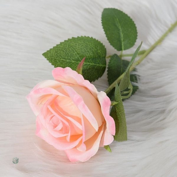 Rose décorative artificielle, look réaliste