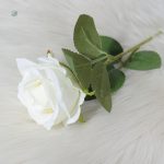 Rose blanche artificielle élégante pour décoration intérieure