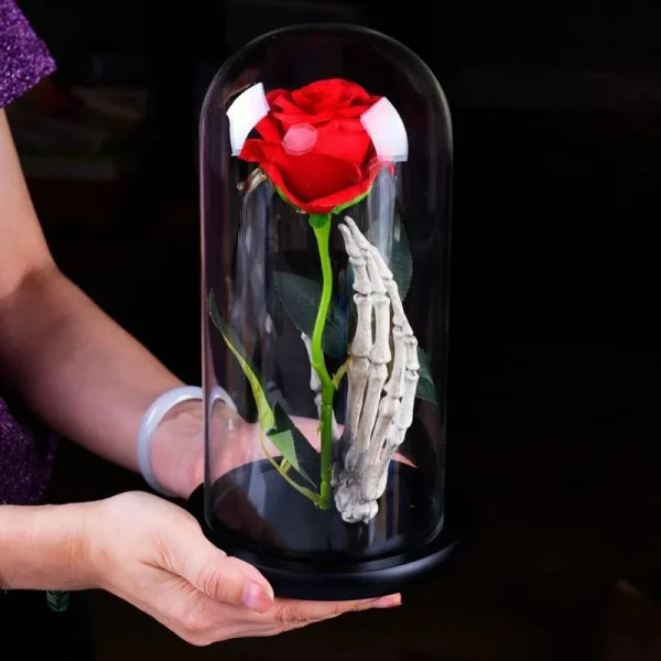 Rose sous cloche, symbole d'amour éternel d'Halloween