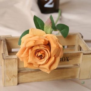 Rose synthétique élégante pour décoration intérieure