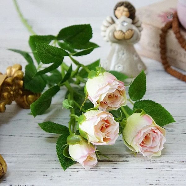 Roses artificielles élégantes pour toute occasion