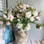 Roses Artificielles avec Tige