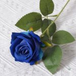 Fleurs artificielles en velours élégant
