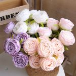 Roses en soie, harmonie parfaite dans votre décoration