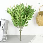 Arrangement en saule artificiel pour embellir un espace