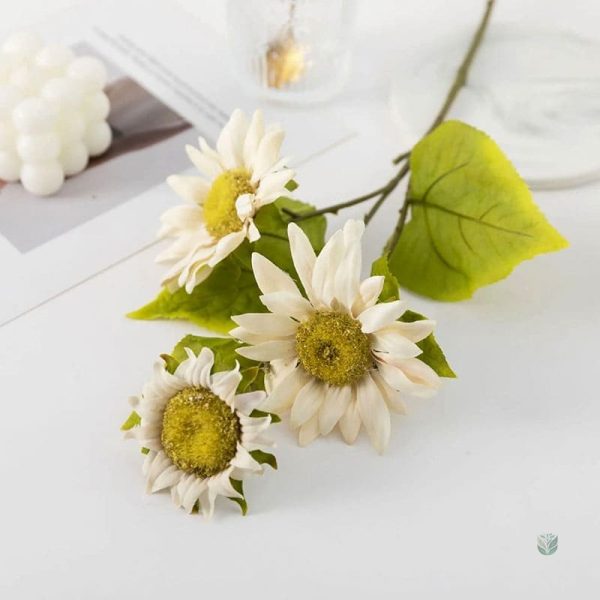 Tournesol en plastique, un choix durable pour votre maison